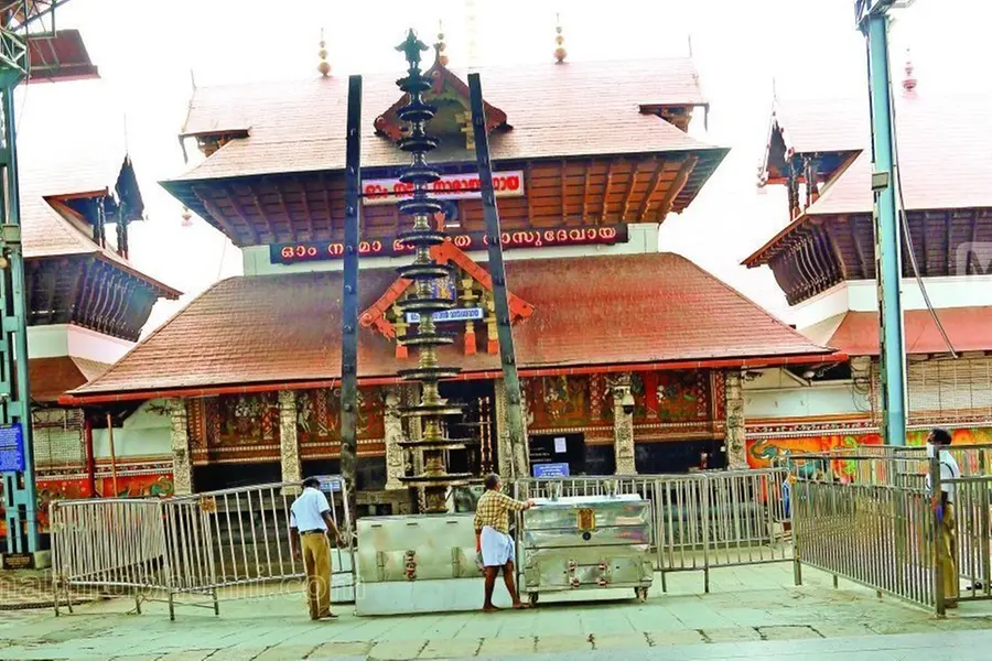 ഗുരുവായൂരപ്പന്റെ നഷ്ടപ്പെട്ട തിരുവാഭരണം: കേസ് മരവിച്ചെങ്കിലും വിവാദം തീരുന്നില്ല