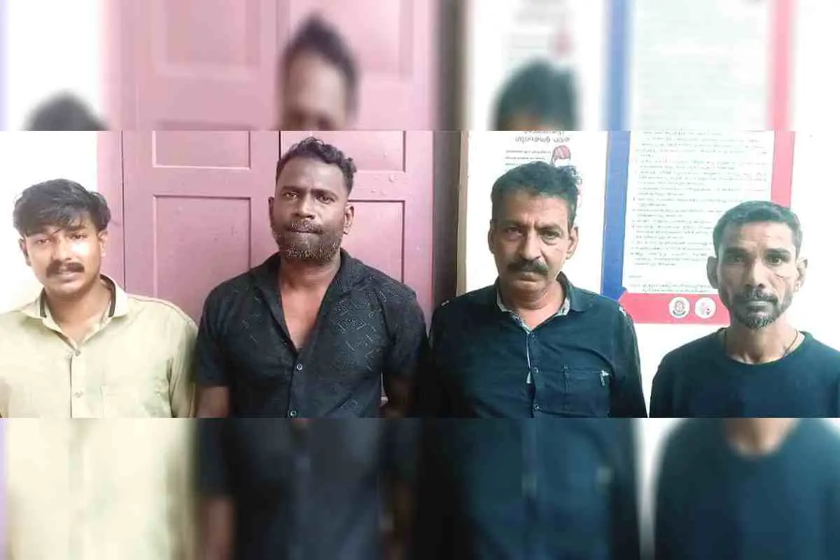 പിടിയിലായ അനീഷ് അനി, മഞ്ജുഷ് കുമാർ, റസാഖ്, സിജു