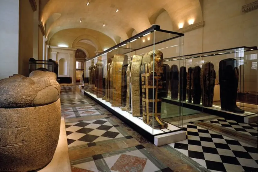 Louvre.jpg
