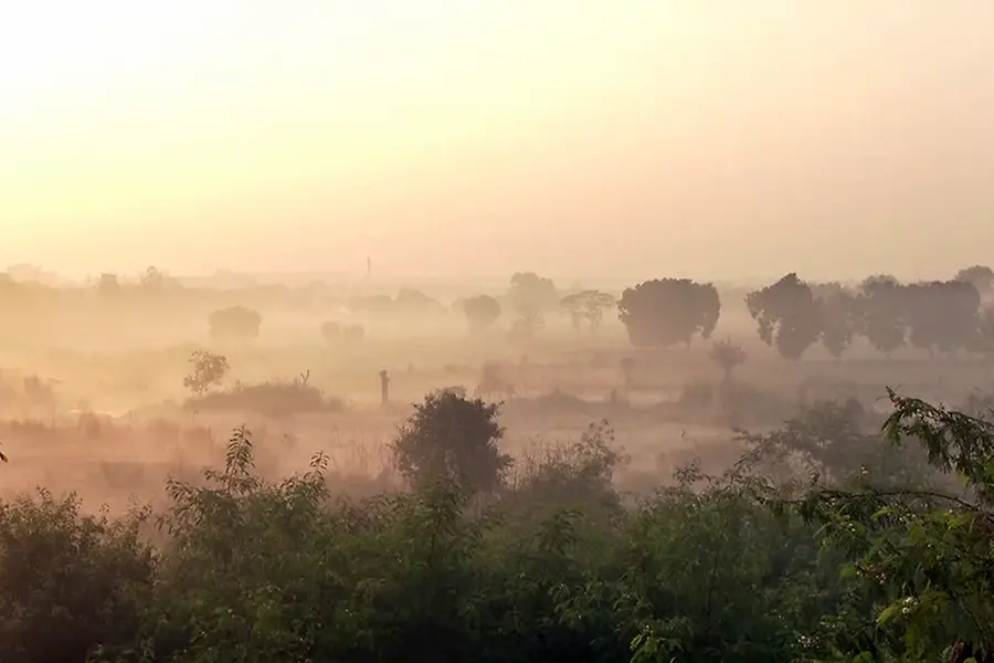 Delhi AQI unchanged, Mumbai wakes up to haze as air quality deteriorates: VIDEO