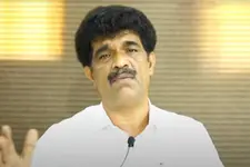 ചർച്ചകളിൽ നിന്ന് പിന്മാറാൻ പോലീസ് അഞ്ച് ലക്ഷം വാഗ്ദാനം ചെയ്തു- സജി നന്ത്യാട്ട്