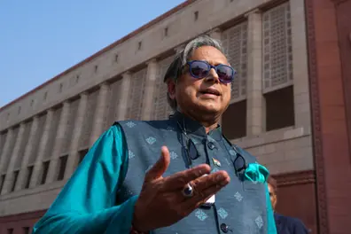 'I am not going': Congress MP Shashi Tharoor declines Savarkar Award | WATCH