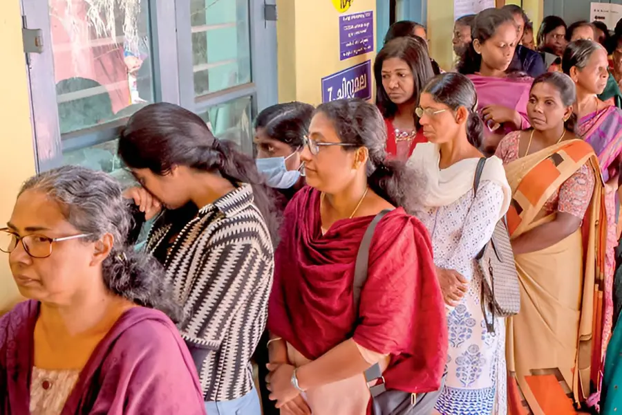 കൊല്ലത്താരെന്ന് 13-ന് അറിയാം; വിജയപ്രതീക്ഷയിൽ മൂന്ന് മുന്നണികളും