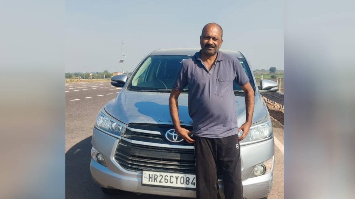 ചെറുവിരലിൽ വന്ന മുറിവ്, പിന്നാലെ കാൽമുറിച്ചുമാറ്റി; വെപ്പുകാലുമായി ...