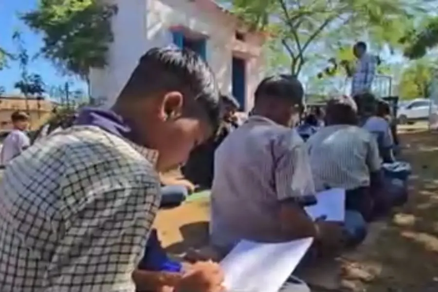 Unsafe school building pushes children to attend classes under open sky in MP