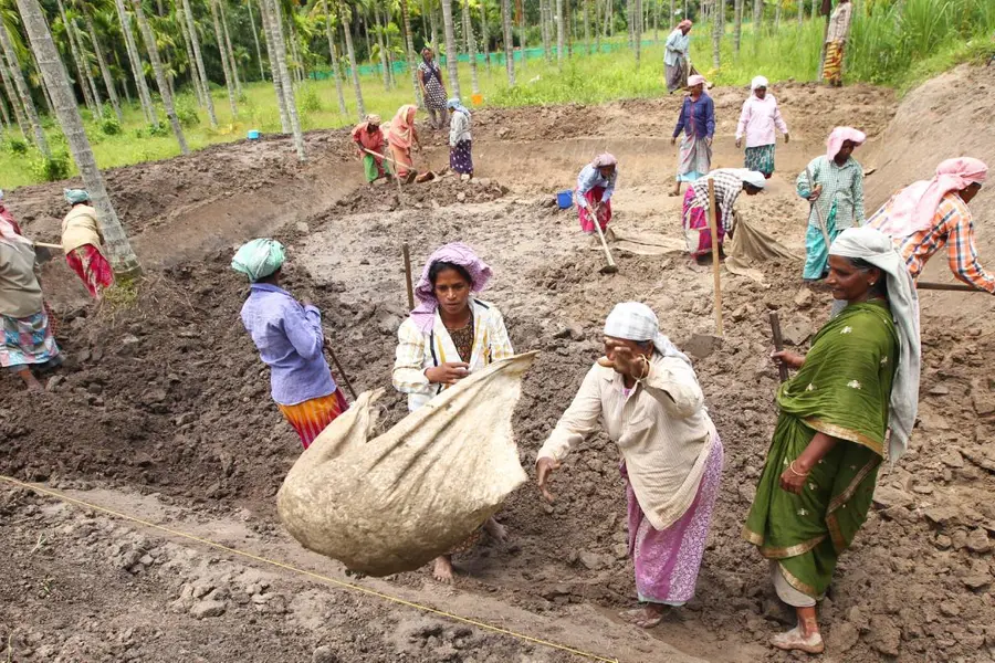മഹാത്മാഗാന്ധിയുടെ പേരിലുള്ള തൊഴിലുറപ്പ് പദ്ധതിയുടെ പേര് മാറ്റാൻ കേന്ദ്രം; തൊഴിൽദിനം 125 ആക്കി ഉയർത്തും