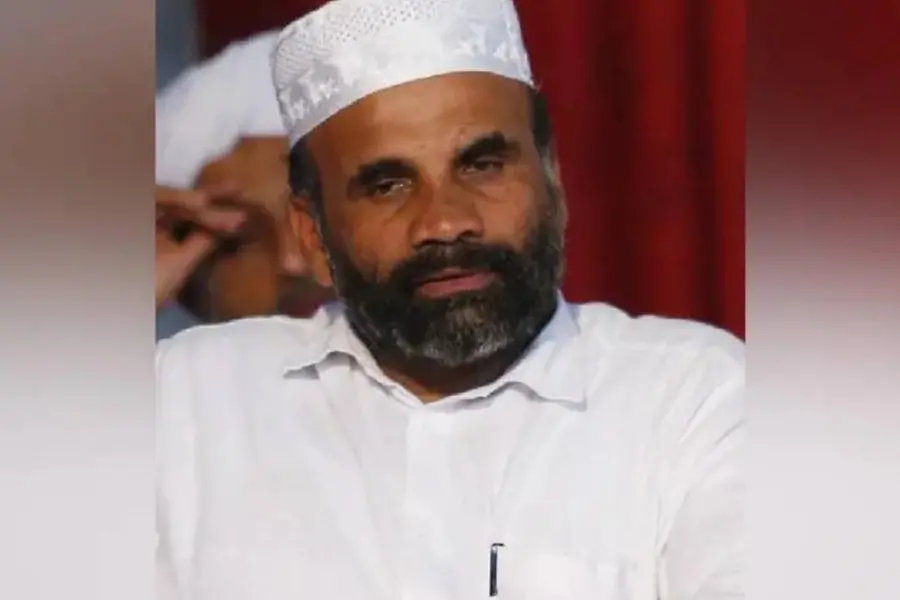 വിജയാഘോഷത്തിൽ മുസ്ലിം സ്ത്രീ-പുരുഷ സങ്കലനം പാടില്ല, ആഘോഷം മതചട്ടക്കൂടിൽ ഒതുങ്ങണം; വിമർശനവുമായി നാസർ ഫൈസി