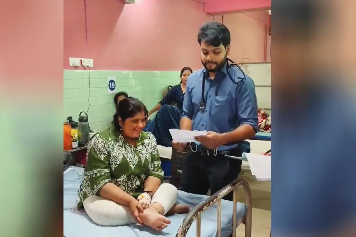പാട്ടുപാടുന്ന അനഘയും ഡോ. സന്ദീപും