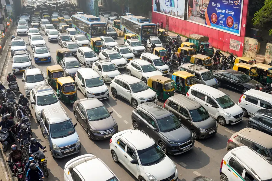Delhi air pollution: SC modifies vehicle ban, only BS4 vehicles exempted