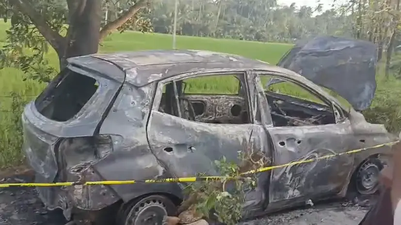പാലക്കാട് കത്തിനശിച്ച കാര് |ഫോട്ടോ:പി.പി.രതീഷ്