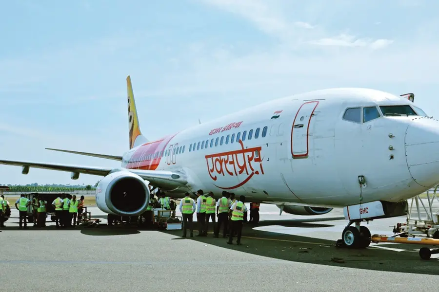 കരിപ്പൂരിൽ അപകട സാധ്യത, അതിവേഗം സജ്ജമായി കൊച്ചി, വിമാനത്തിന് സുരക്ഷിത ലാൻഡിങ് ഒരുക്കി സിയാൽ