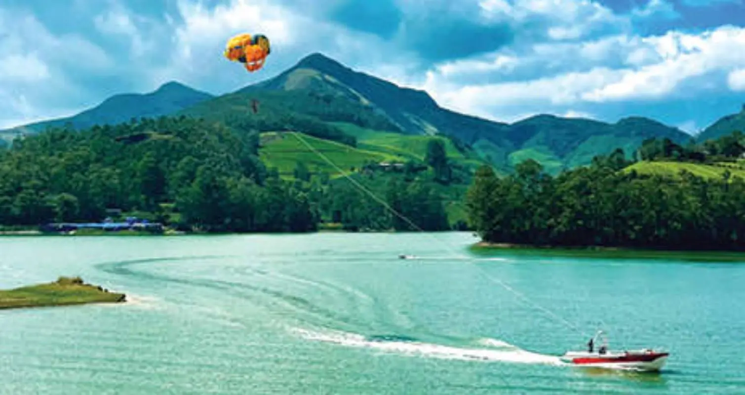 Parasailing at Mattupetty Dam