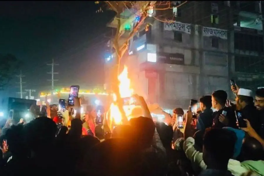Bangladesh mob.jpg