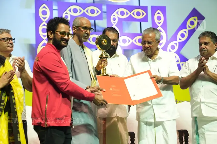 IFFK-യ്ക്ക് സമാപനം; സുവർണ ചകോരം ‘ടു സീസൺ ടു സ്ട്രെയിഞ്ചേഴ്സി’ന്, തിലോത്തമ ഷോമിനും പുരസ്കാരം