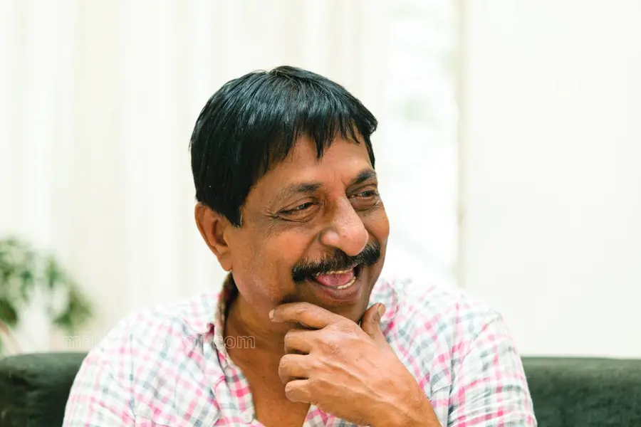 വെള്ളിത്തിരയിൽ നിന്ന് മണ്ണിലേക്ക്: ജൈവകൃഷിയുടെ പ്രചാരകനായിരുന്ന ശ്രീനിവാസൻ