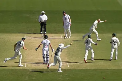 Ashes 3rd Test: Nathan Lyon’s late heroics put Australia 4 wickets away from retaining the urn