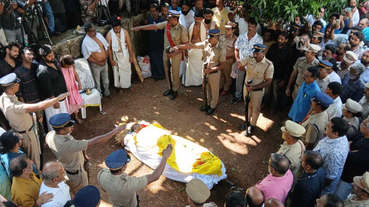Srinivasan Cremation: Last Rites Performed at 10 AM