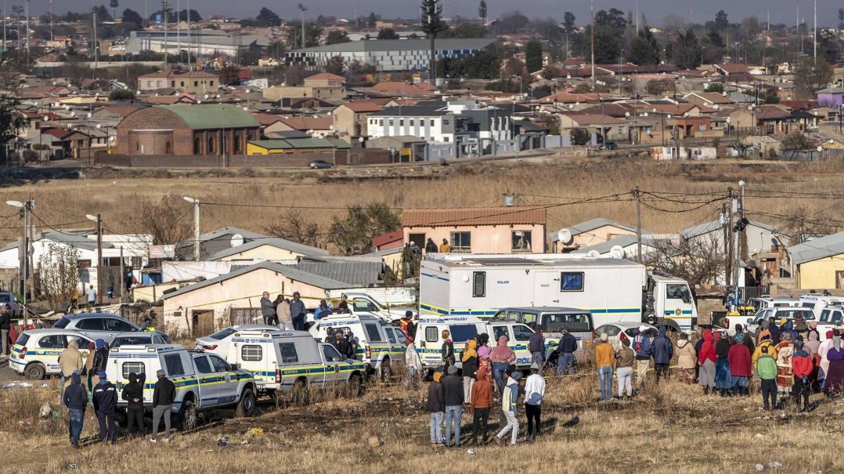 Nine killed, 10 wounded as unknown gunmen open fire at bar outside Johannesburg