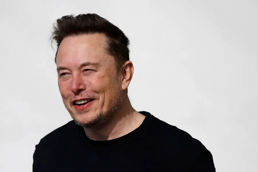 Elon Musk becomes first person to surpass $700 billion net worth