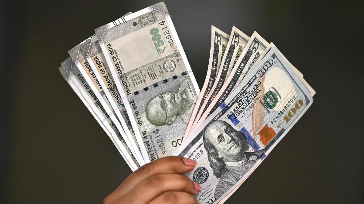Indian rupee gains 22 paise as domestic equities, FII inflows support  recovery