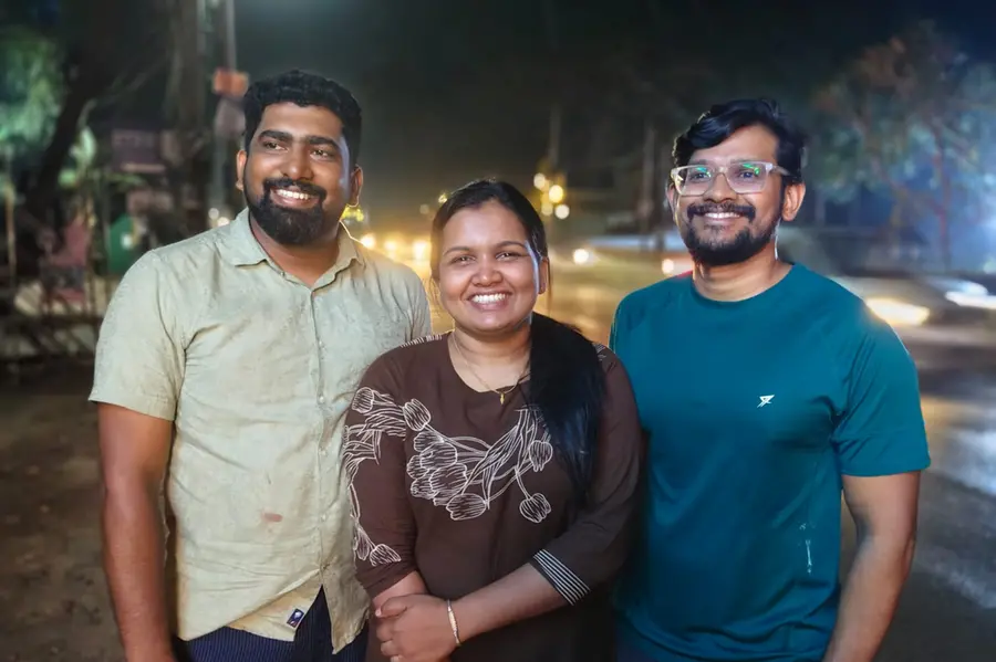 കിട്ടിയത് ബ്ലേഡും സ്ട്രോയും; അപകടത്തിൽപ്പെട്ട യുവാവിന് റോഡിൽ ശസ്ത്രക്രിയ, രക്ഷകരായി ഡോക്ടർമാർ