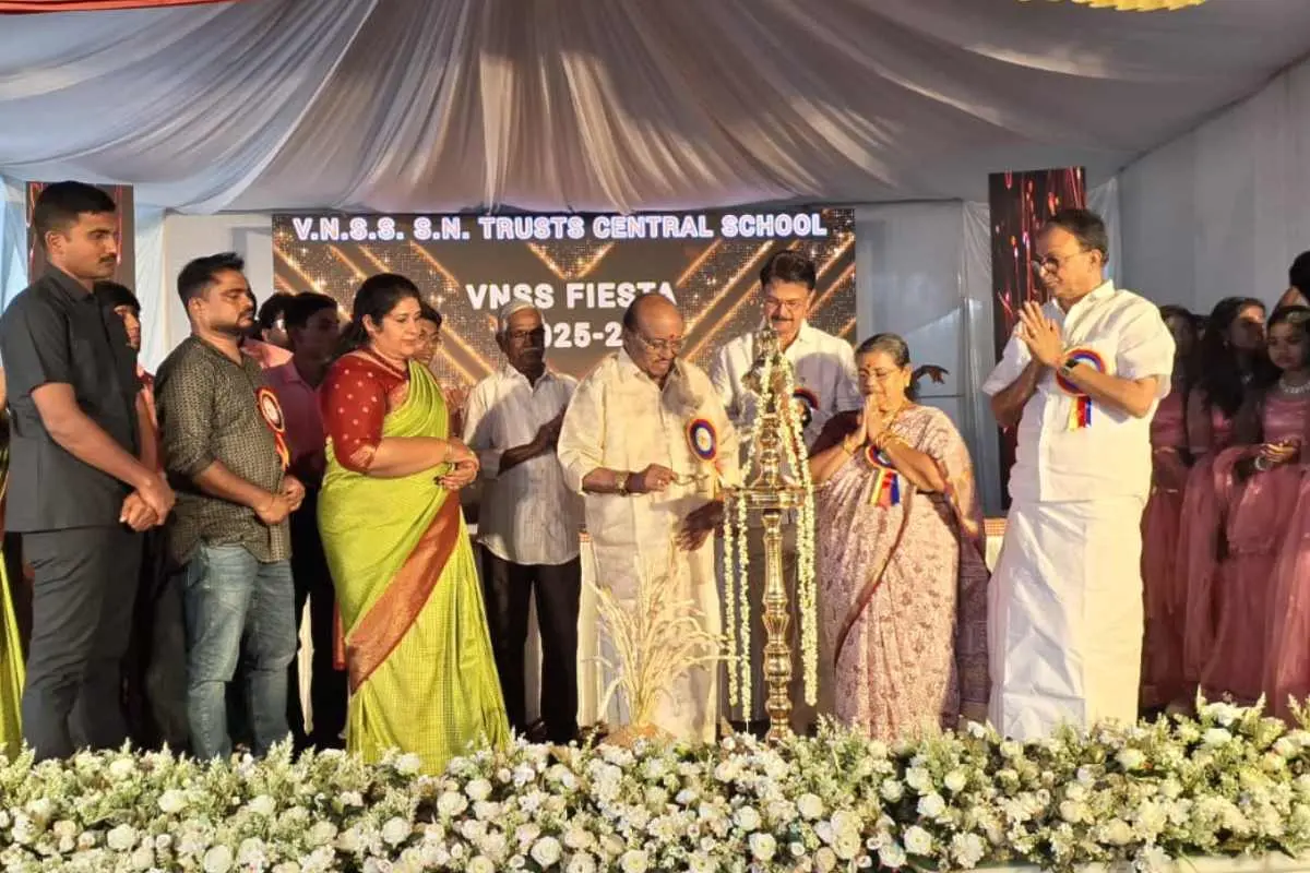 സ്കൂള് വാര്ഷികാഘോഷ ചടങ്ങില്നിന്ന്