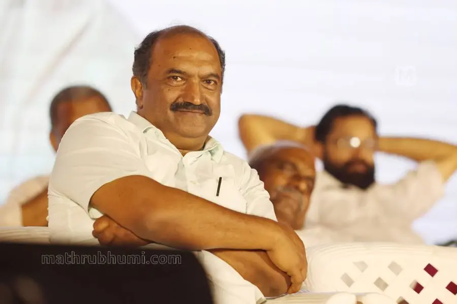 കടമെടുപ്പിൽ കേന്ദ്രത്തിന്റെ വെട്ടൽ; അതിഗുരുതര സാമ്പത്തികപ്രതിസന്ധിയിൽ കേരളം