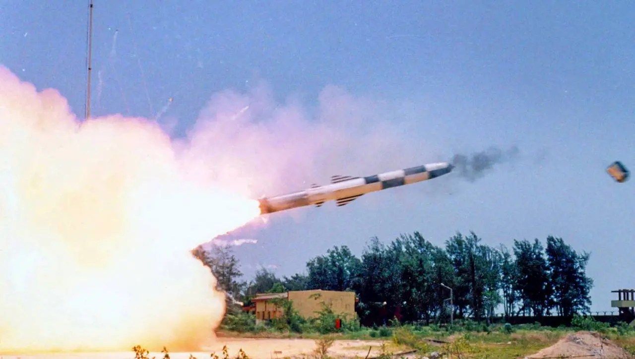 ബ്രഹ്മോസ് മിസൈലിന്റെ പരീക്ഷണ വിക്ഷേപണം. | File Photo - PTI