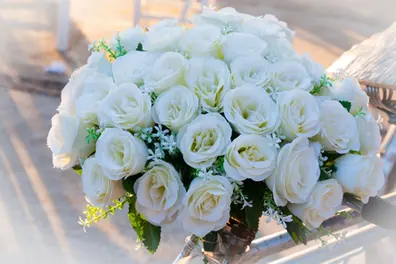 National Farmers Day: How Karnataka’s white roses are colouring Kerala’s Christmas–wedding season