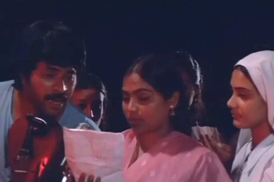 'മഞ്ഞിന്റെ മാറാല നീങ്ങുന്നു, വിണ്ണിലെ താരകം കൺ തുറന്നു'; സിനിമയിലെ ക്രിസ്മസ് ഗാനങ്ങൾ