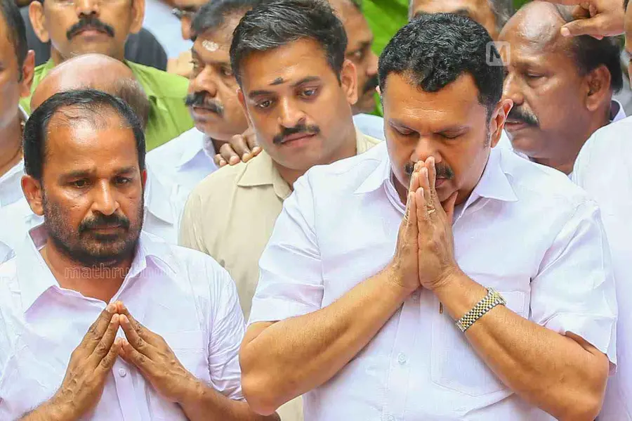 ഗുരുവായൂർ സീറ്റ് വെച്ചുമാറ്റം ചർച്ചയിൽ; സ്ഥാനാർഥിയായി എത്തുക കെ. മുരളീധരനോ പ്രതാപനോ?
