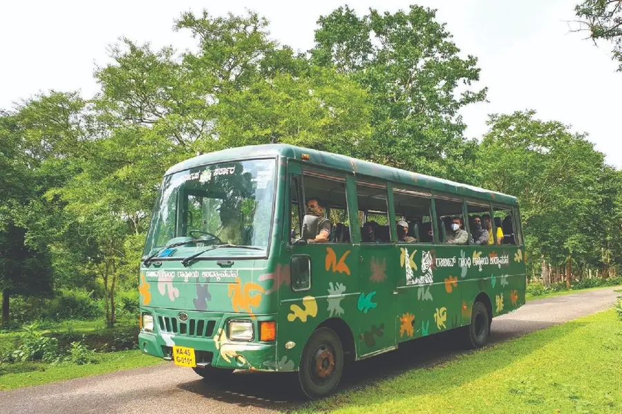 ടൂറിസം വാഹനങ്ങൾ വന്യജീവികൾ ആക്രമിച്ചേക്കാം; അവധിക്കാലത്തും പുനരാരംഭിക്കാതെ ബന്ദിപ്പുർ,നാഗർഹോളെ സഫാരി