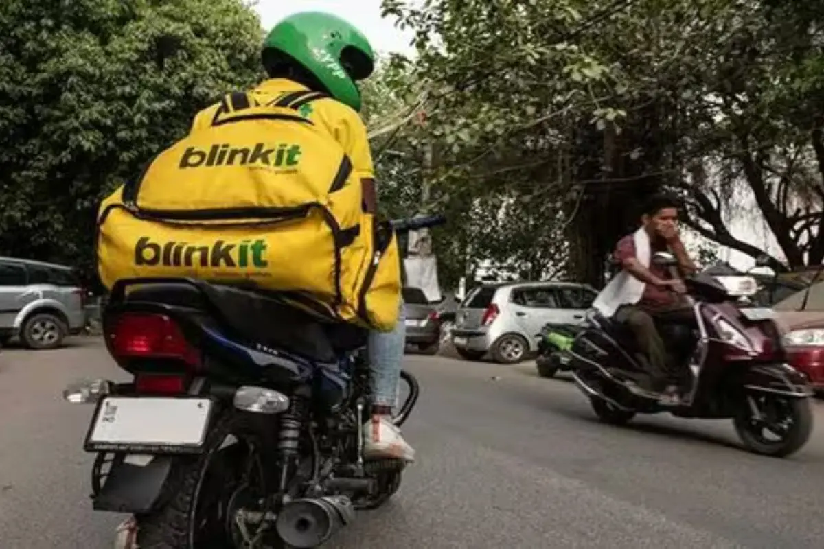 Delivery partners have decided to protest during the All-India gig workers' strike, which is expected to disrupt the services of Swiggy, Zomato, Blinkit, Amazon, and other delivery apps on December 25 and 31. Photo: X