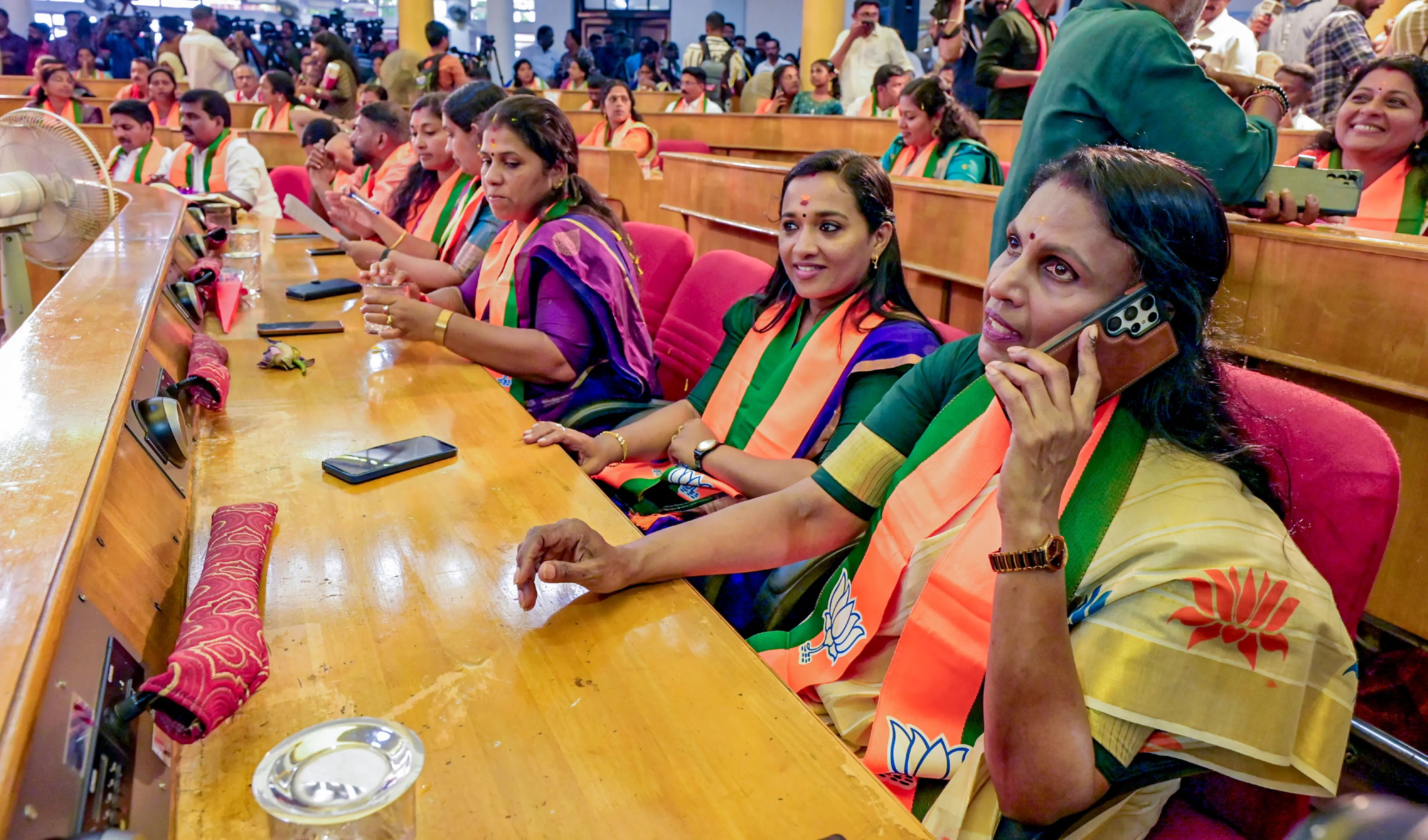 BJP councillor R Sreelekha IPS (front) with party's winning candidates during the swearing-in ceremony of newly elected local body members at the Thiruvananthapuram Corporation.| Photo: PTI