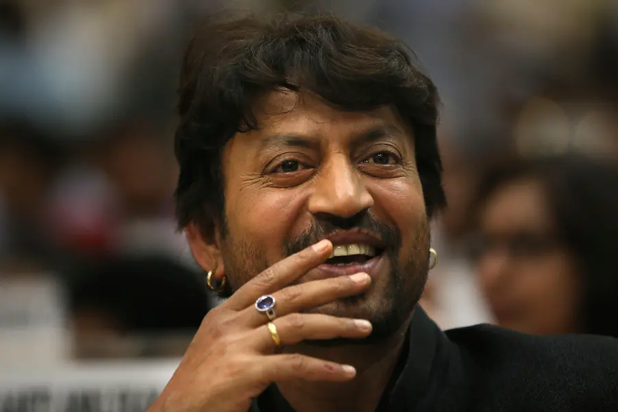 Irrfan Khan Suffered Intense Pain During Angrezi Medium Shoot, Reveals Costume Designer