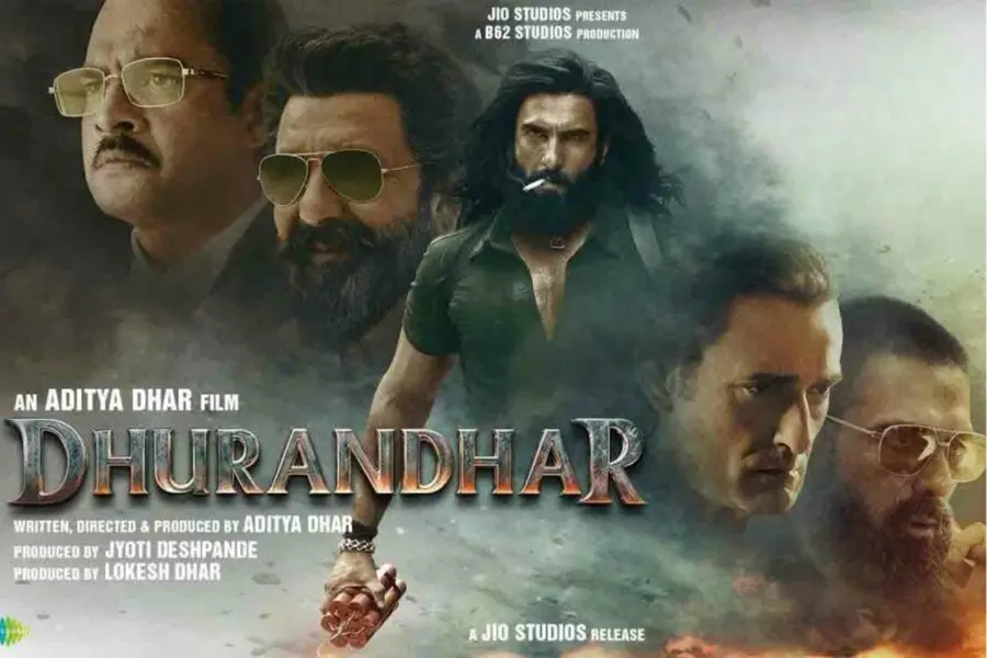 Ranveer Singh in Dhadurandhar celebrating 1000 crore box office milestone
