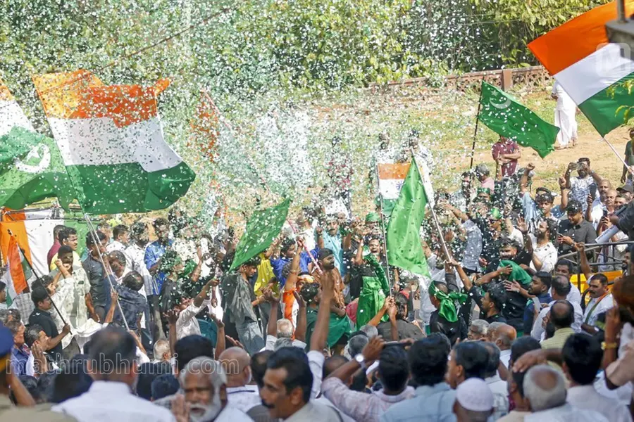 മുനിസിപ്പാലിറ്റിയിൽ മുന്നേറി യുഡിഎഫ്; 54 ഇടങ്ങളിൽ ഭരണം, എൽഡിഎഫിന് 30
