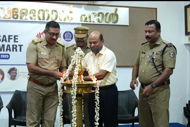 സ്കൂൾ വിദ്യാർത്ഥികൾക്ക് വേറിട്ട അനുഭവമായി മാതൃഭൂമി സംഘടിപ്പിച്ച റോഡ് സുരക്ഷ സെമിനാർ