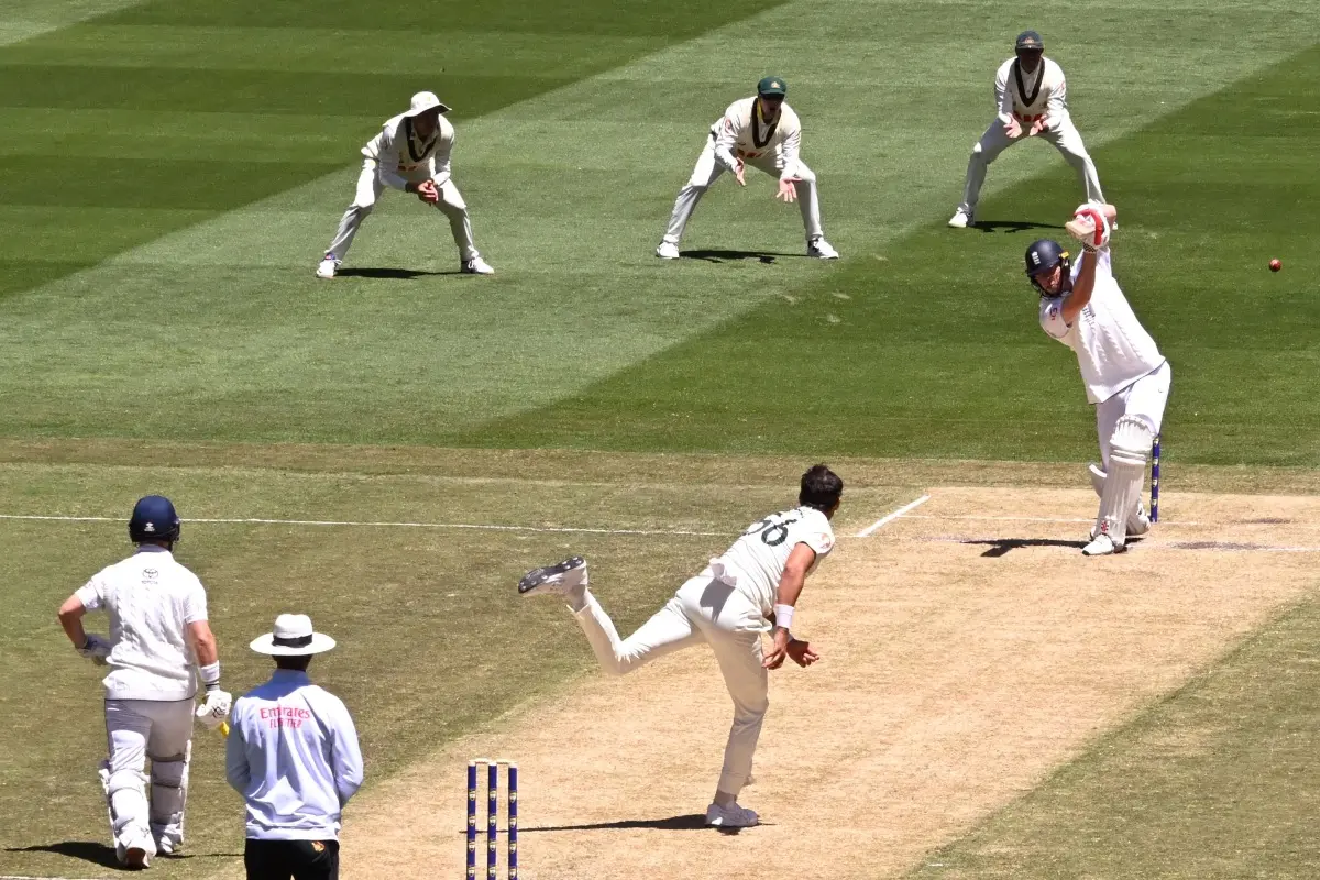 England's Zak Crawley plays a shot from the bowling of Australia's Mitchell Starc on the second day of the fourth Ashes cricket Test match between Australia and England at the Melbourne Cricket Ground (MCG). | Photo: AFP