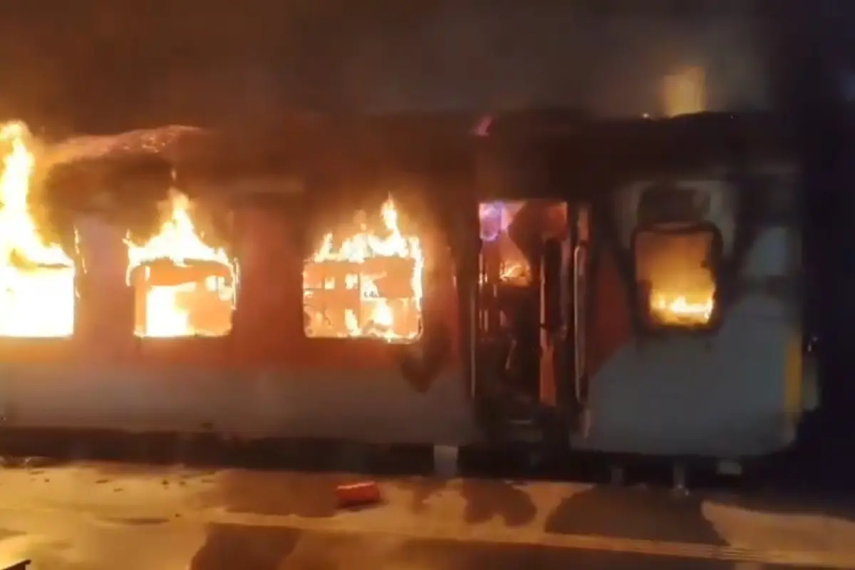 Fire on Tatanagar-Ernakulam Express