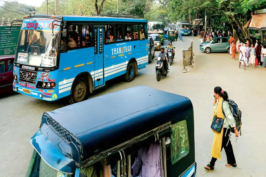 kozhikode mananchira lic road