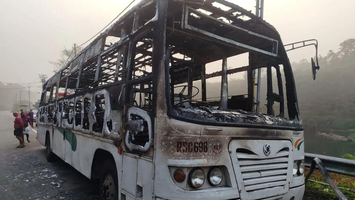 Major tragedy averted as 35 tourists escape unhurt in KSRTC bus fire in ...