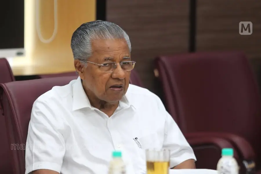 ഐതിഹ്യം ചരിത്രസത്യമായി അവതരിപ്പിക്കുന്നു,അന്ധവിശ്വാസങ്ങൾ സിലബസിൽ ചേർക്കുന്നത് ഗുരുനിന്ദ-മുഖ്യമന്ത്രി