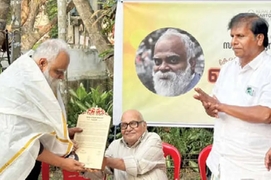 ‘കലയിലേക്ക് വഴികാട്ടിയ അജ്ഞാതനെവിടെ?, തിരഞ്ഞ് സുരേഷ് ഏറിയാട്ട്
