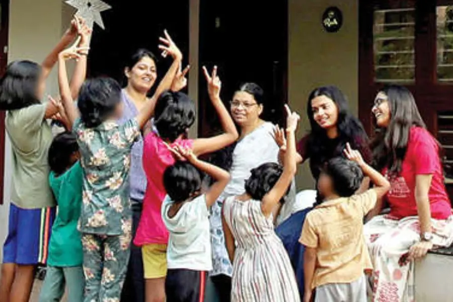 ആരോരുമില്ലാത്ത കുരുന്നുകൾക്ക് വീടും അമ്മയും ചേച്ചിമാരും; ഇത് ജെൻസീയുടെ സ്നേഹവീട്
