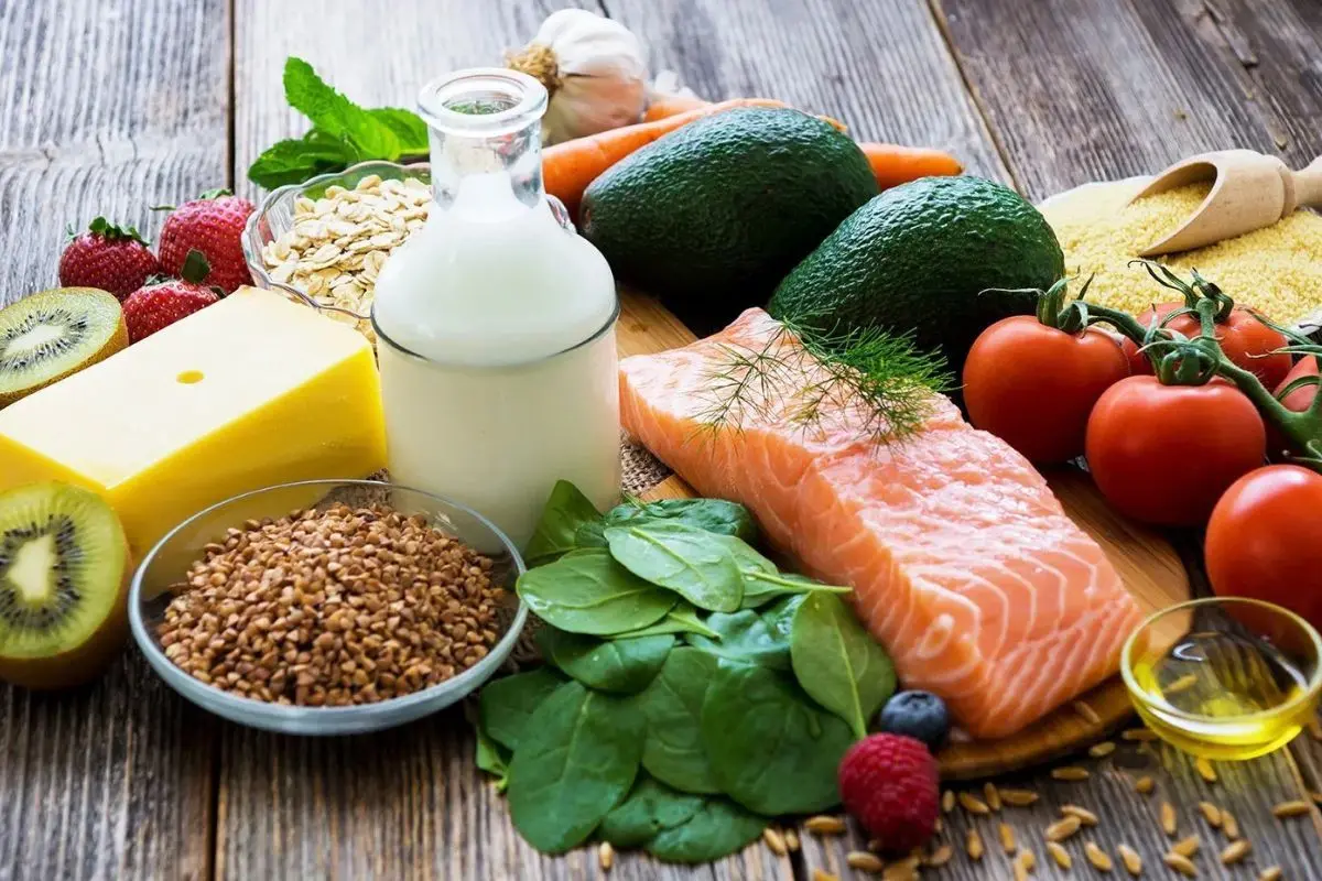 A platter of assorted food ingredients displayed as food safety rules tighten, highlighting what could change on Indian plates from January 1, 2026.