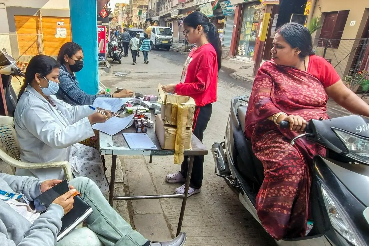 Medicines being distributed at a camp after several people were affected due to consumption of contaminated water at Bhagirathpura area, in Indore, Madhya Pradesh