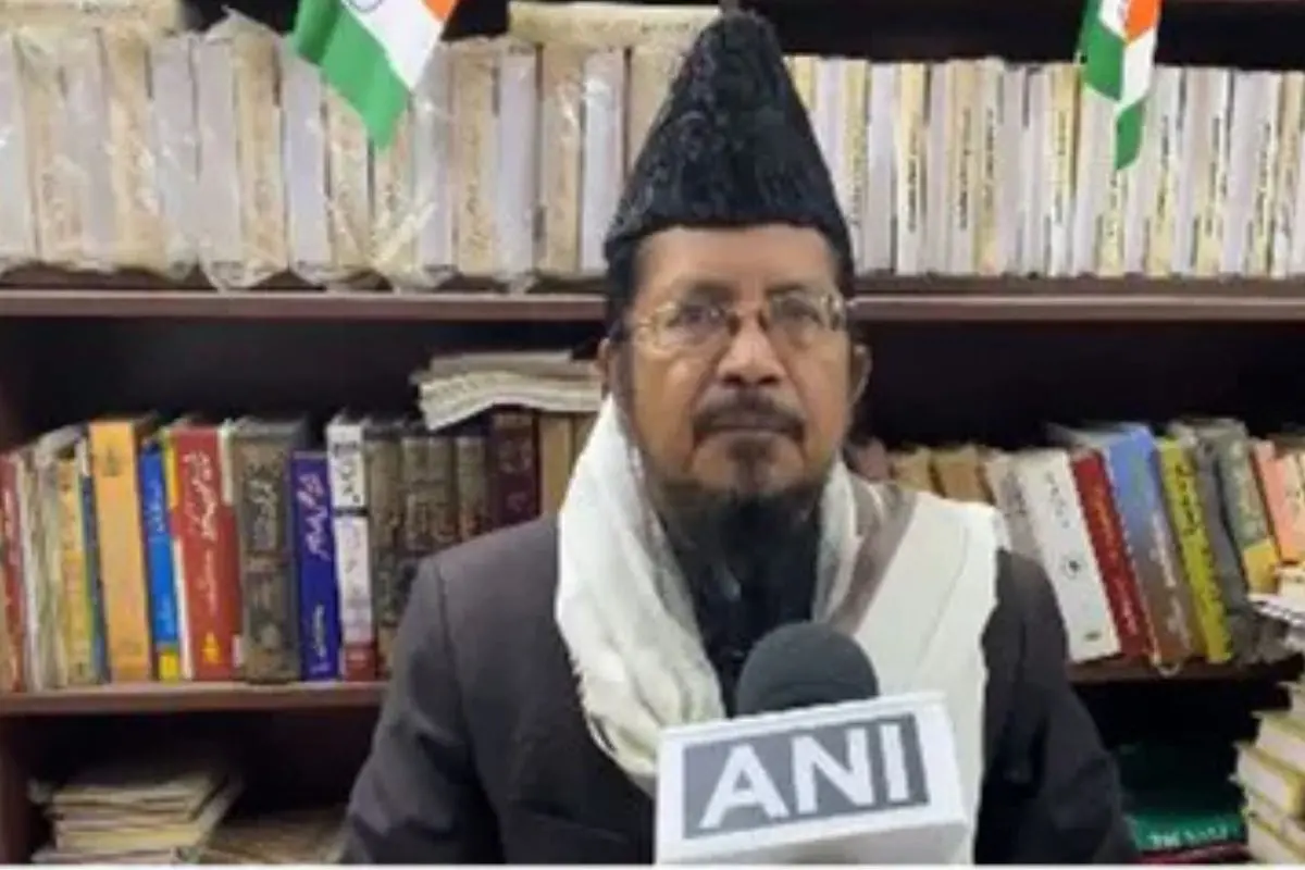 All India Muslim Jamaat President Maulana Shahabuddin Razvi Barelvi addresses the media amid the controversy over Shah Rukh Khan and KKR's Bangladeshi IPL signing.