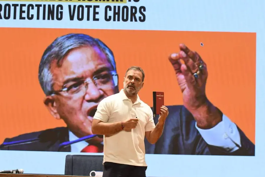 കർണാടകയിൽ 83.61% പേർക്കും EVMൽ വിശ്വാസമെന്ന് സർവേ; രാഹുലിനെ പരിഹസിച്ച് BJP, പ്രതികരിച്ച് കോൺഗ്രസ്