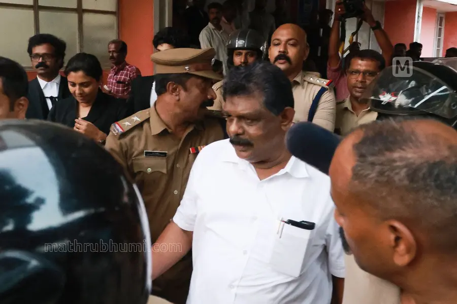 ആന്റണി രാജുവിന് പകരം ആര്? തദ്ദേശത്തോൽവിയിൽ നിന്ന് കരകയറുന്നതിനിടെ തൊണ്ടിമുതലും LDFനെ തിരിഞ്ഞുകുത്തി